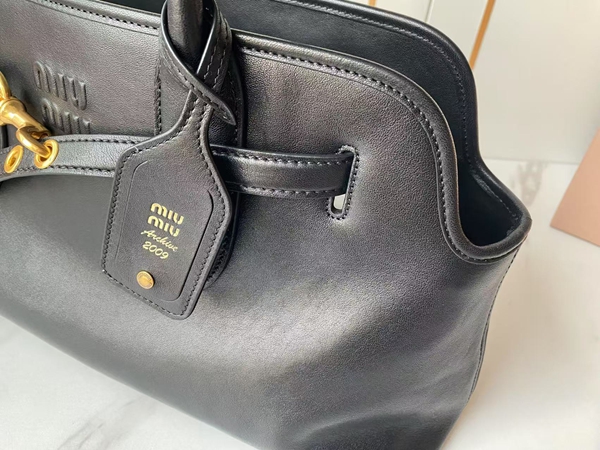 スーパーコピーブランドバッグ着用イメージ